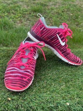 Nike Womens Free 5.0 Tr Fit 4 Running Shoes Pink 629832-602 Stripe Mesh Size 8.5